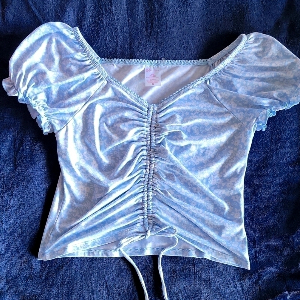 Crop top with puff sleeve